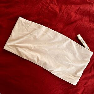 SKIMS NWT FITS EVERYBODY BANDEAU | MICA